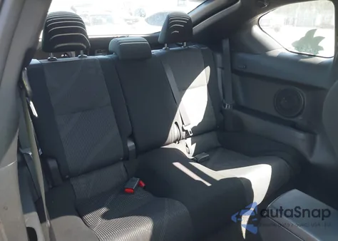 2011 Scion Tc из США, поврежденный, VIN JTKJF5C73B3013201